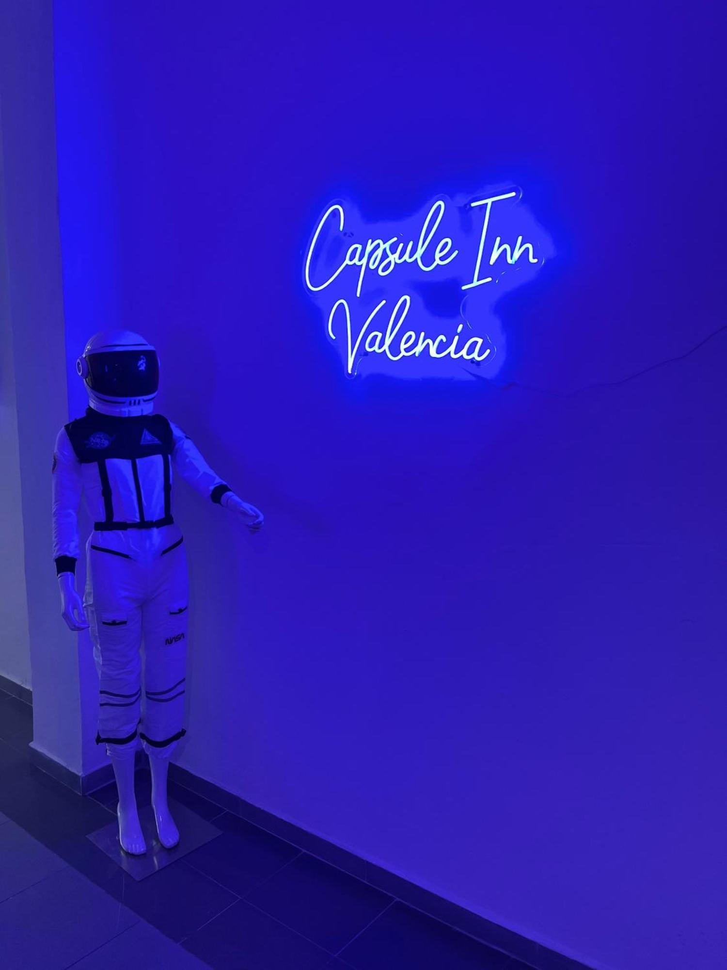 Capsule Inn Valencia Hostel Extérieur photo